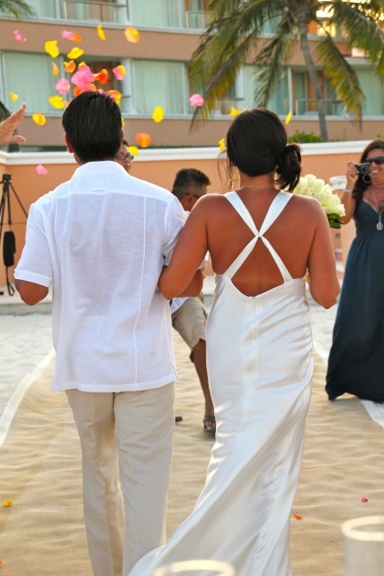 beach-wedding-dress