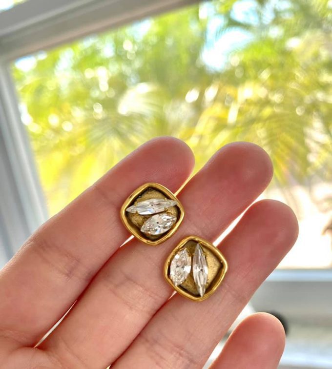 post earrings