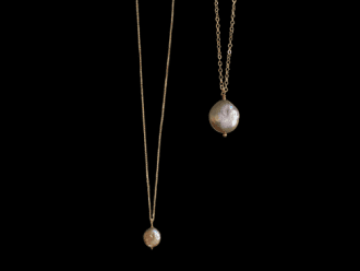 pearl and gold necklace