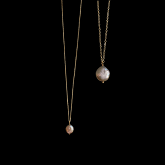 pearl and gold necklace