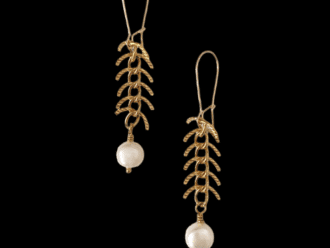 gold and pearl drop earrings