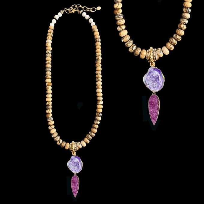 Jasper and Agate Druzy Statement Necklace – Earthy Elegance with Natural Gemstones Jasper beaded necklace with a double amethyst druzy pendant, featuring earthy tones and natural gemstone energy.
